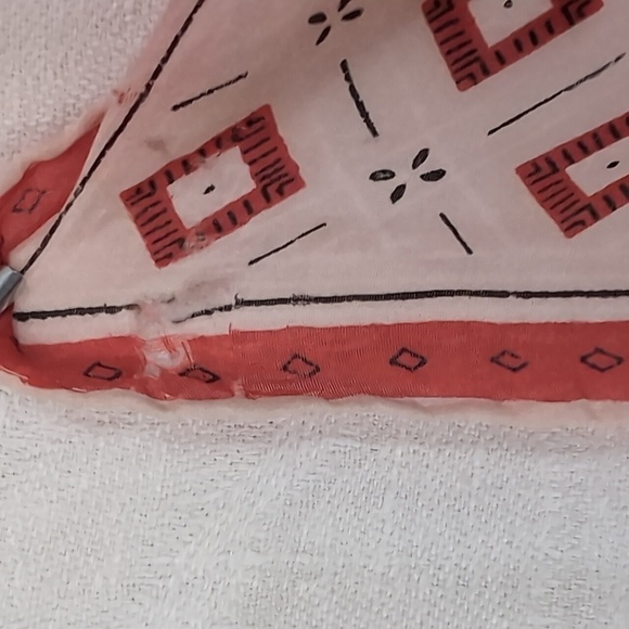 Vintage Red Creme Geometric Square Scarf Hankie Handkerchief - Picture 3 of 3